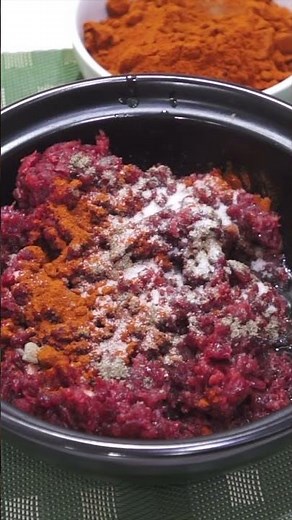 The Art of Kitfo: A Deep Dive into Ethiopian Raw Meat Culture #rawmeat #kitfo #ethiopia #shorts