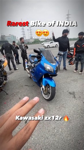 “Kawasaki ZX-12R 🔥 🏍️ Why It Was So Famous?”
