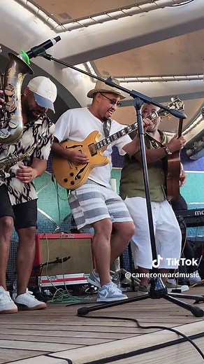 It's a guitar thang 🎸##southafricatiktok #fypシ #viral #SAMA28 #guitartok #jazz #capetown