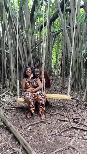 Sometimes you gotta have A hands on approach to fun. #tonybakervo. VIDEO BY @theangelgaines Grab eem & hold eem. | Tony Baker