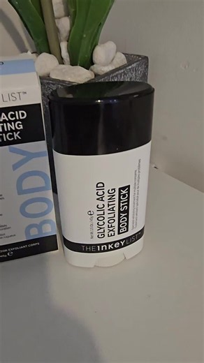Effective exfoliation with glycolic and salicylic acids: Combines 7% glycolic acid and salicylic acid to exfoliate and unclog pores effectively Multi-solution for bumps, ingrown hairs, and breakouts: Formulated to reduce KP bumps, ingrown hairs, rough patches, and body breakouts Clinically proven fast improvement in skin texture: Clinically proven to smooth skin and reduce bumps in just 7 days Convenient lightweight stick for easy daily use: Non-sticky, glide-on stick format for convenient daily