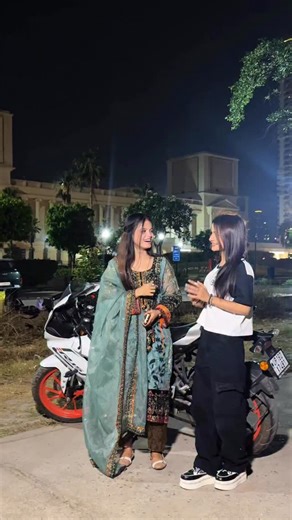 Abdul Kadir on Instagram: "apke pas bi aesi sarmili gf hai ? 🙈❤️ @muskan_ansari_3528 . . . #reels #reelsinstagram #love #couple #samlovers500"