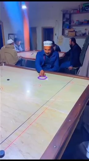 Carrom isn't just a game, it's a shared memory. That sound of the striker, the thrill of a cover pot – it connects us all. Ready to relive those moments and make new friends? Your community awaits. Link in bio! ❤️ #carrommemories #sharedpassion #indianchildhood #communityvibes #desigames | Ar Bao