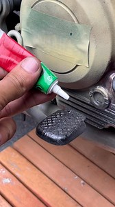 The razor blade mod your motorcycle didn’t know it needed Simple, smart, and effective #MotorcycleHack #WorkshopHack #MotoMod | Hacks By David