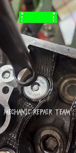 Engine cylinder valve locks removing 😳😲 | Mechanic Repair Team