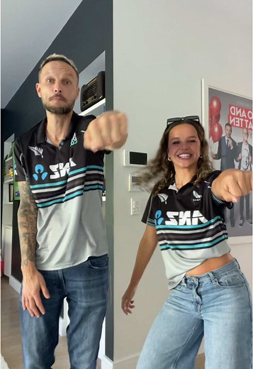 Footwork Dance Tutorial | How to Dance like a Pro