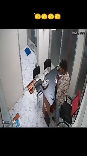 👉 https://tntnt.store/zg 🔗🔗 ‎ ‎ ‎Here's some basic information about LEDs: ‎ ‎_What is an LED?_ ‎ ‎An LED (Light Emitting Diode) is a type of semiconductor device that converts electrical energy into light. ‎ ‎_How does it work?_ ‎ ‎When a voltage is applied to the LED, electrons recombine with holes, releasing energy in the form of photons, which we see as light. ‎ ‎_Key Characteristics:_ ‎ ‎1. Color: LEDs are available in a range of colors, including red, orange, yellow, green, blue, and wh