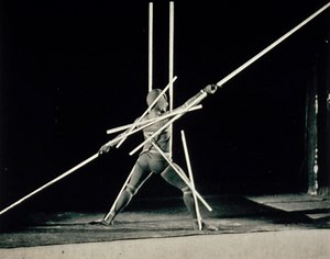 When Body Draws the Abstract Space: “Slat Dance” by Oskar Schlemmer