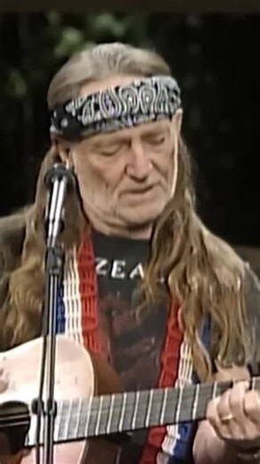 Willie Nelson on Instagram: "Time to wrap those presents in some #PrettyPaper!"