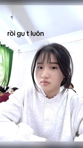 AI Hairstyles: Girl to Boy Transformation Trend on TikTok