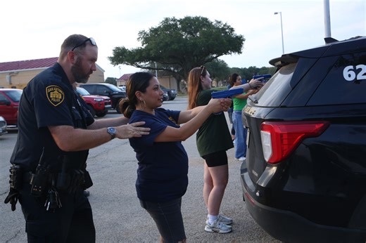 SAPD Citizen Police Academy offers glimpse behind the badge