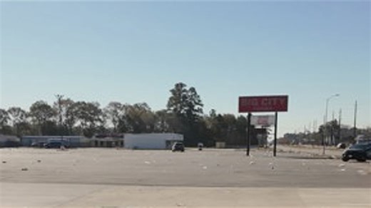 Surveillance video shows chaos before deadly shooting at NE Houston strip center