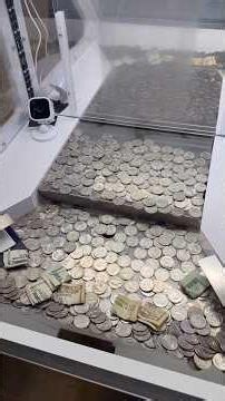 Day 110 Trying to Win MONEY from a Coin Pusher! #shorts #arcade #money