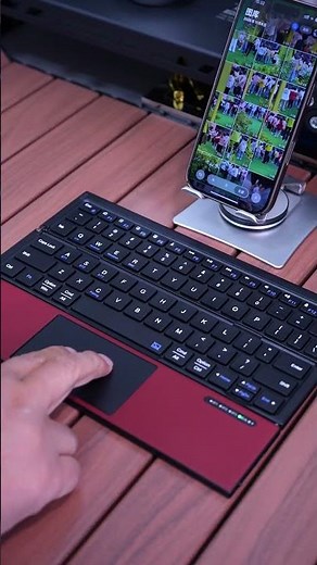 Fold and unfold in one second, turning your phone or tablet into a computer. Connect via Bluetooth.