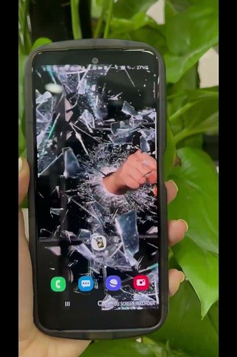 Broken Screen Pranks Wallpaper_2_2x3.mp4