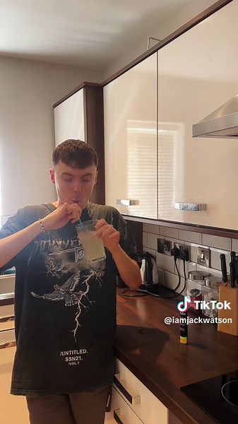 Chill Sunday Vlog: Enjoying Sofa Days Alone