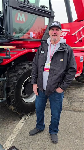 Syracuse Service Technician Jeff Prentice takes us through the brand new Magni RTH 6.31 with Westtech Woodcracker during last week's Arborexpo in Edison, NJ! The 6.31 replaces the 6.30 in Magni's lineup of rotating telehandlers and features some great improvements to the cab, the electronics, peripherals, and more. #EmpireCrane #Magni #MagniTelehandler #Telehandler #RotatingTelehandler #MagniAmerica #ArborExpo #Woodcracker #TreeIndustry #TreeRemoval