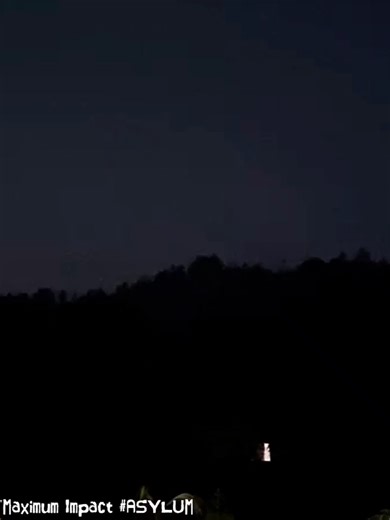 Delirious 83 Shot Firework Cake by Vivid Pyrotechnics #fireworks #epicfireworks