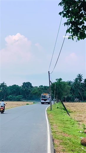 ටයිම් මදි උනොත් කපුගම්පොත පාරෙන් හරි මාතරට 👺🩵 #yasindu #matara #embilipitiya #bus #jhs