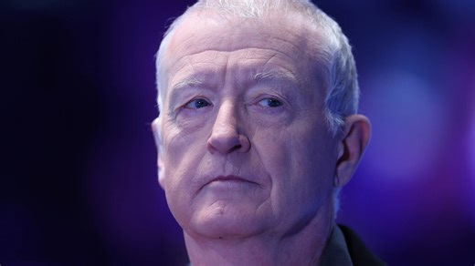 Steve Davis says star caught up in match-fixing scandal 'deserves second chance'