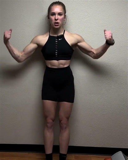 Insane Biceps Flex & Physique Check | Female Bodybuilding