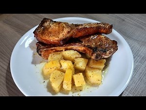 Μπριζόλες χοιρινές στον φούρνο με πατάτες