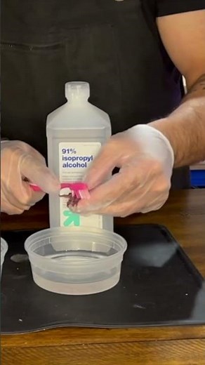 How to Remove Paint from Miniatures. #miniaturepainting #miniatures #3dprinting #dungeonsanddragons