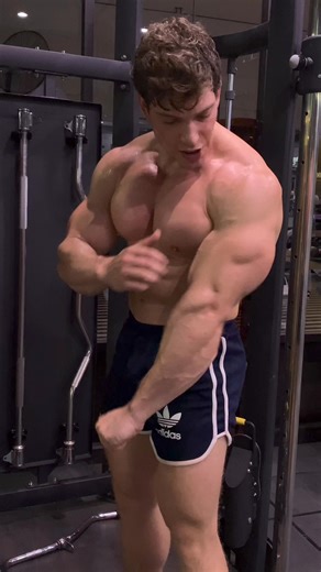 32K views · 2.1K reactions | Triceps WorkoutOverhead Tricep Extension...