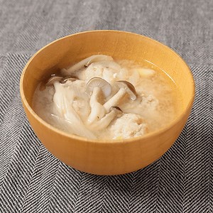 鶏肉味噌汁のレシピおすすめの6選を紹介 | クラシル