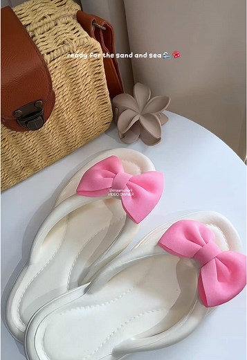 The Best Beach Slippers for Women: Comfort and Style
