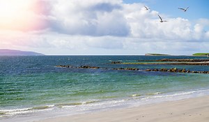 Swimming ban introduced on four popular Galway beaches - Extra.ie
