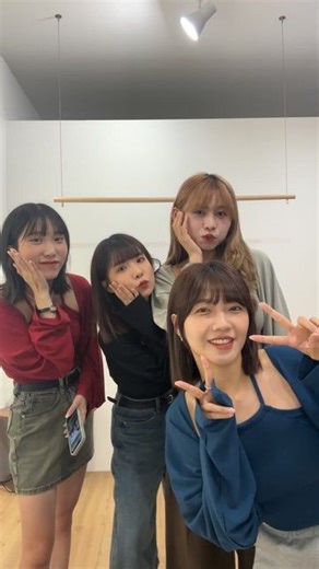 SHKEV 雪可 on Instagram: "24/8/21新品直播🤍 直播小編： 闆娘162/49 小霈162/53 玥玥158/45 子萱155/42 08/21-24全館$799免運 08/21-28指定商品限時折扣 此篇貼文貼文底下留言你喜歡哪款 抽送$500購物金💸 （不用標記只需留言，不限次數） ·08/29抽送一位得獎者"