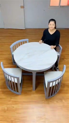 Solid Wood Nesting Round Dining Table with 4 Chairs