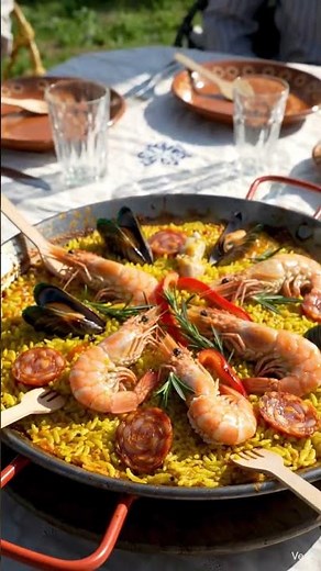 Savouring Spain with every bite of Paella 🇪🇸🔥 | Spain’s most iconic dish served hot 🥘 | Paella Spain