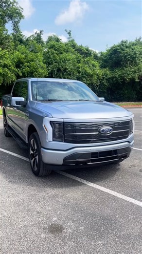 188K views · 3.5K reactions | These are the top 5 features on the all-electric Ford #F150Lightning! Full walkthrough is out now on TFLtruck YouTube: https://youtu.be/l61pvRibFEE | The Fast Lane Truck | Facebook