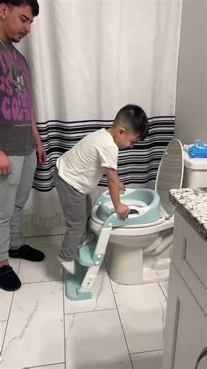 This Potty Training Seat Makes Toilet Training SO Much Easier 🚽✨#joolbaby #potty #ladder