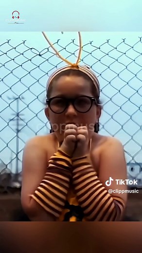 Blind Melon - No Rain (1993) | Classic Rock Music Video