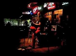 Jonathan Edwards sings hit "Sunshine" at Gruene Hall