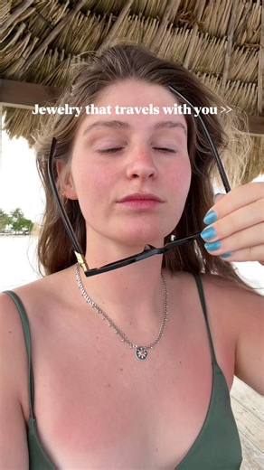 As an avid traveler and an even more avid jewelry maker, one super important part of my jewelry is its travel-ability! strong, solid, comfortable pieces that you won't want to take off ALSO here to announce my next drop January 30th 6pm EST!!! I'il have a count down in my story xoxo #traveljewelry #solidsilver #solidgold #handcraftednecklace #sunstonenecklace