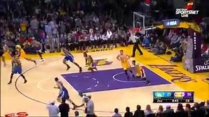 Larry Nance Jr. Dunks over David West. #Lakers | Lakers Nation Philippines