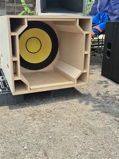 Solusi Subwoofer 21 Inch untuk Sound System Anda