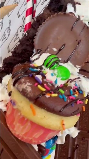 This is the ULTIMATE American Freakshake Challenge 🍫🇺🇸