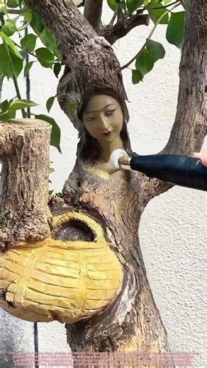 Carving a "Wooden Girl" from a Potted Tree Trunk | Final Detailing with a Rotary Tool