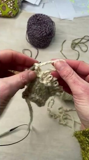 Knitting Tips - How to Rip Back or Unravel Your Knitting.