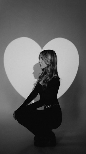 Creative Photoshoot Ideas with a Projector
