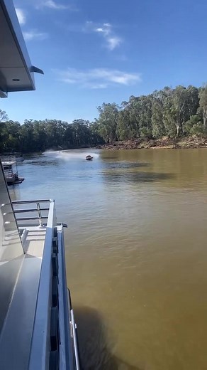 Stephens Boats V8 Big Block River Life Racing Video