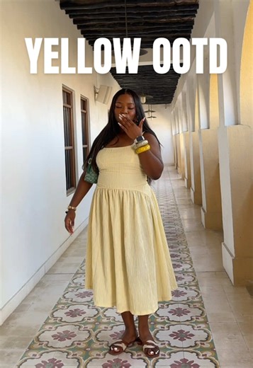 I love yellow 💛🌟🌻🌼🍋 Dress: @ZARA Bag: @Coach Sandals: @Primark Jewellery: @SHEIN UK @AliExpress @asos #ootd #grwm #holidayoutfit #outfitinspo #yellowdress