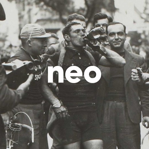 Il n'y a pas si longtemps, les coureurs du Tour de France buvaient encore de l'alcool pendant la course. 🚴🍺 | Neo