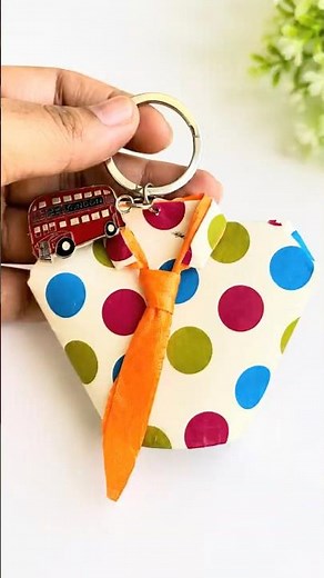 DIY Father's Day Treat Box Keychain from a Paper Cup 🎁 #diy #craft #keychaincraft #fathersday