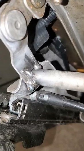 2004 Chevy Trailblazer Drivers Seat Repair 👌 #Chevy #GCP #Repair #Weld